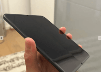 En användare har redan fått hem en Google Pixel 9 Pro Fold, visar skarven