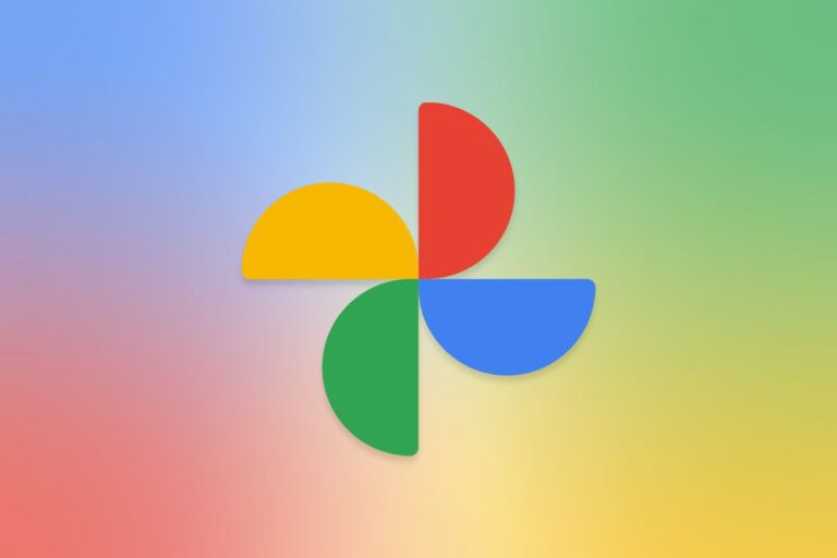 Google-Photos-logo-on-gradient-background-with-Google-colors