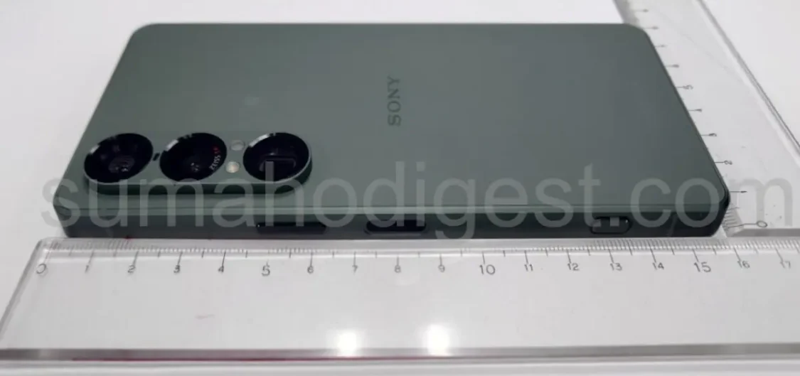 Sony Xperia 1 VII fastnar i det vilda