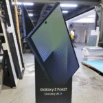 Bild på Samsung Galaxy Z Fold7 visar väsäntligt uppgraderad design